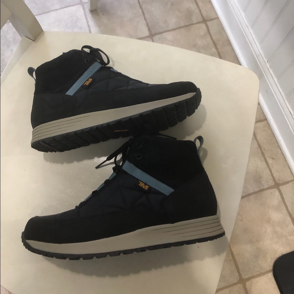 Teva boots